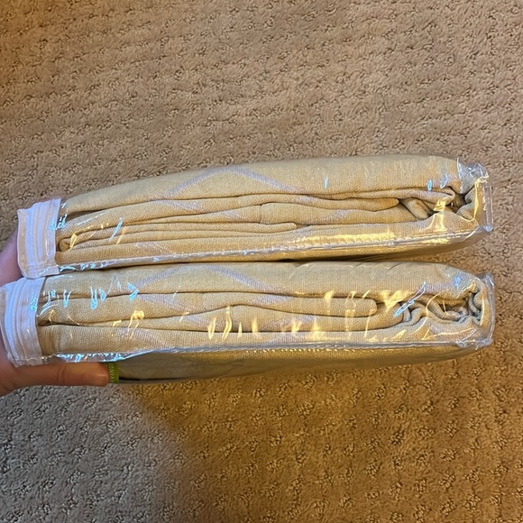 NWT curtain panels - Picture 6 of 9